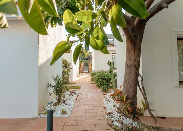 Fior Di Sardegna Hotel 4*